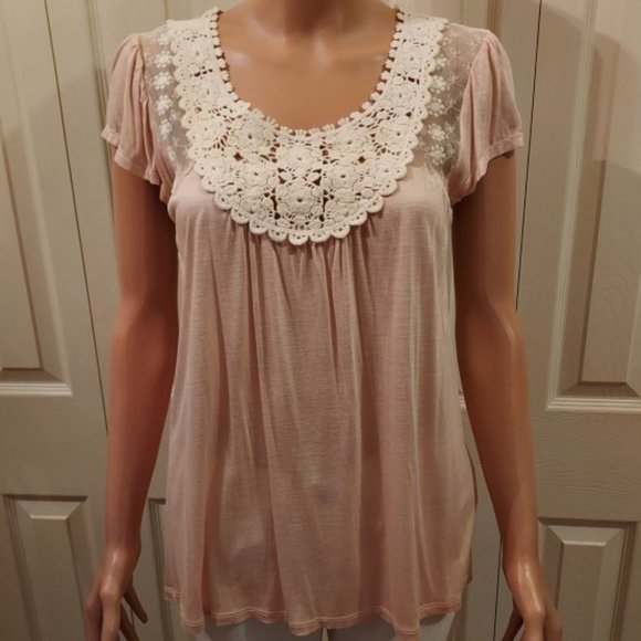 Jolt Dusk Pink Ivory Embroidered Bib Lace Cap Sleeve Blouse Size S NWT - Picture 1 of 5